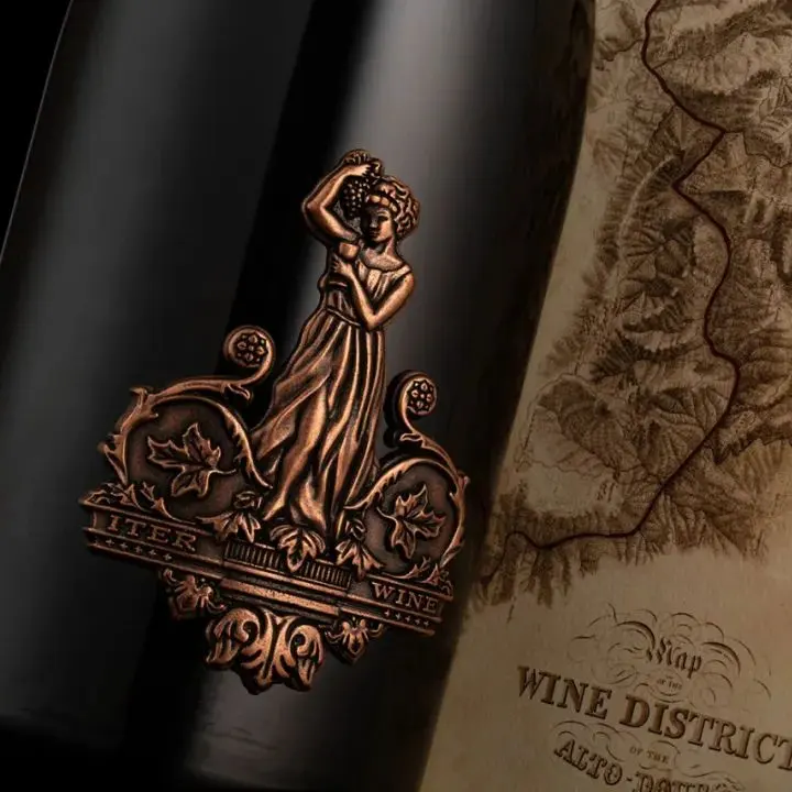 3d embossed zamak zinc alloy metal wine label